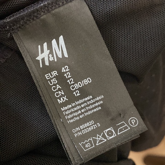 NWOT H&M Mesh Polka Dot Bodysuit long Sleeve with keyhole back - Picture 7 of 7